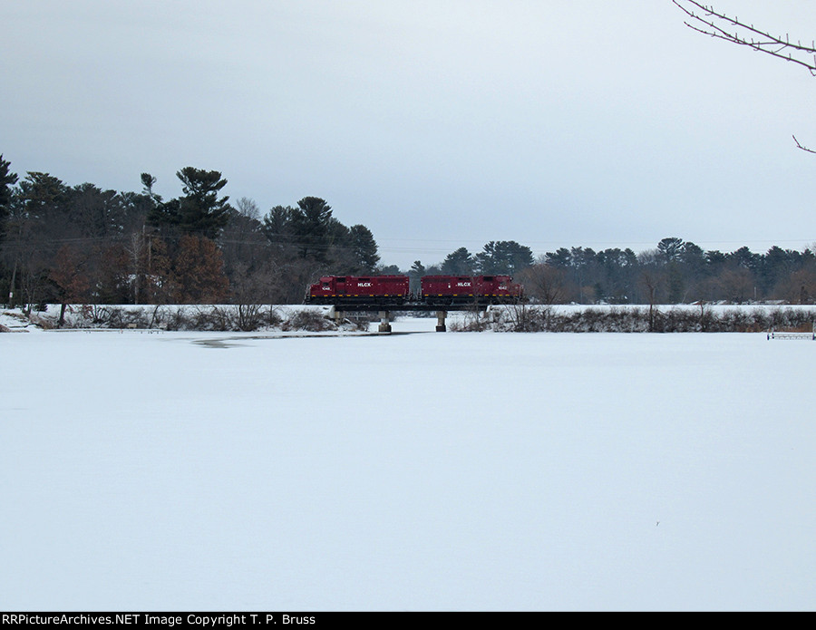 HLCX 1048 and HLCX 1042